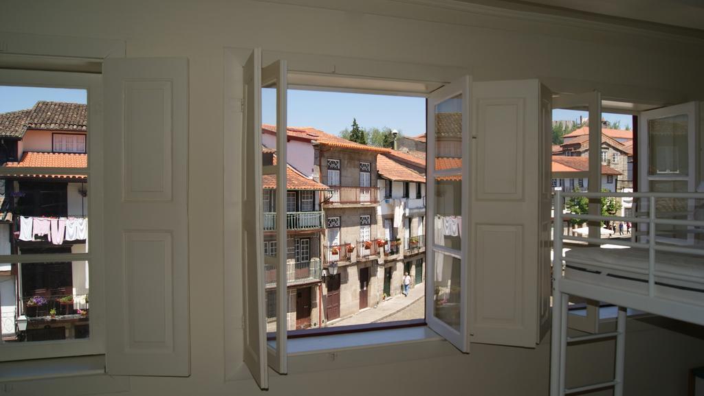Santiago 31 Hostel Guimarães Стая снимка